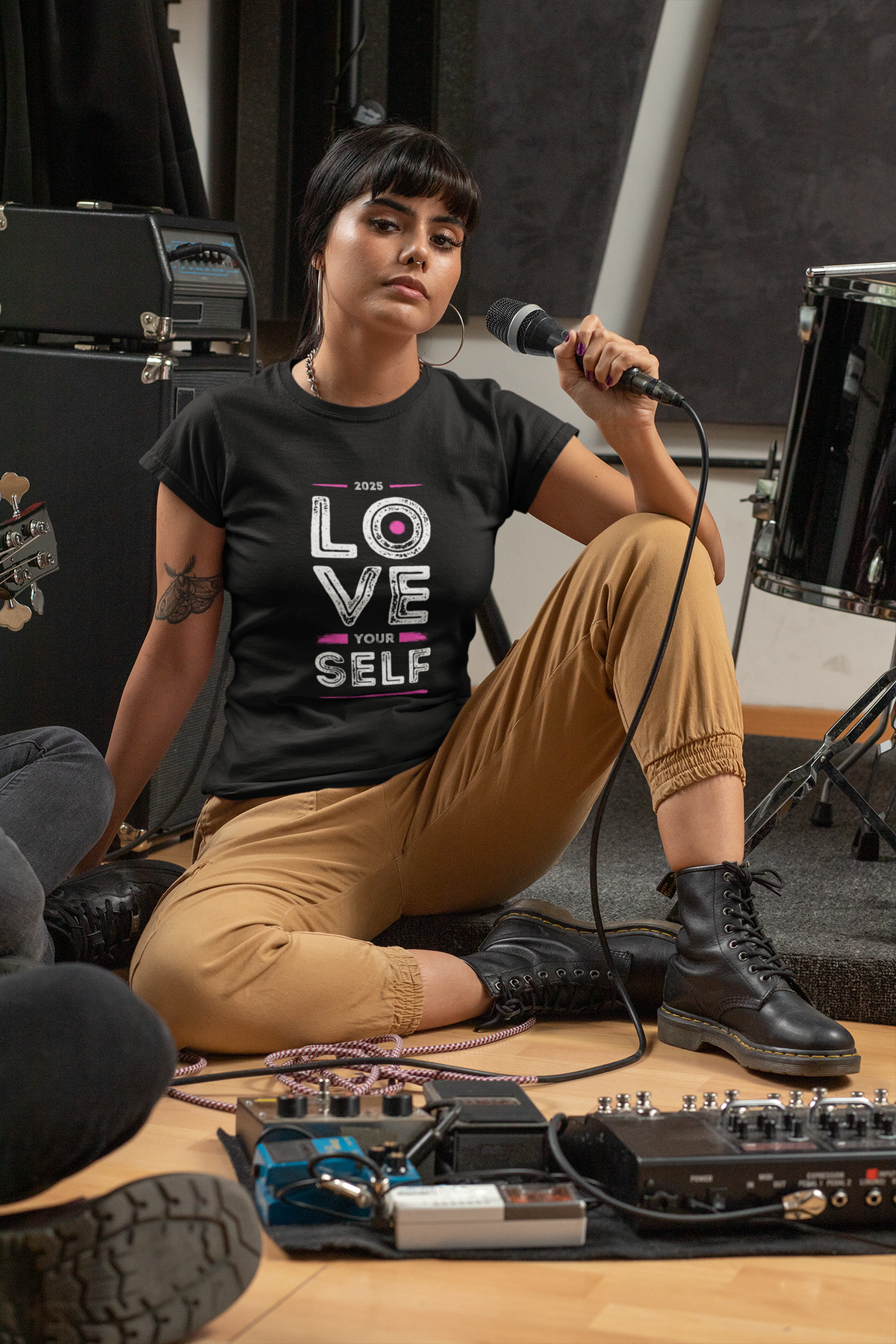 Love Yourself – Women’s Round Neck T-Shirt