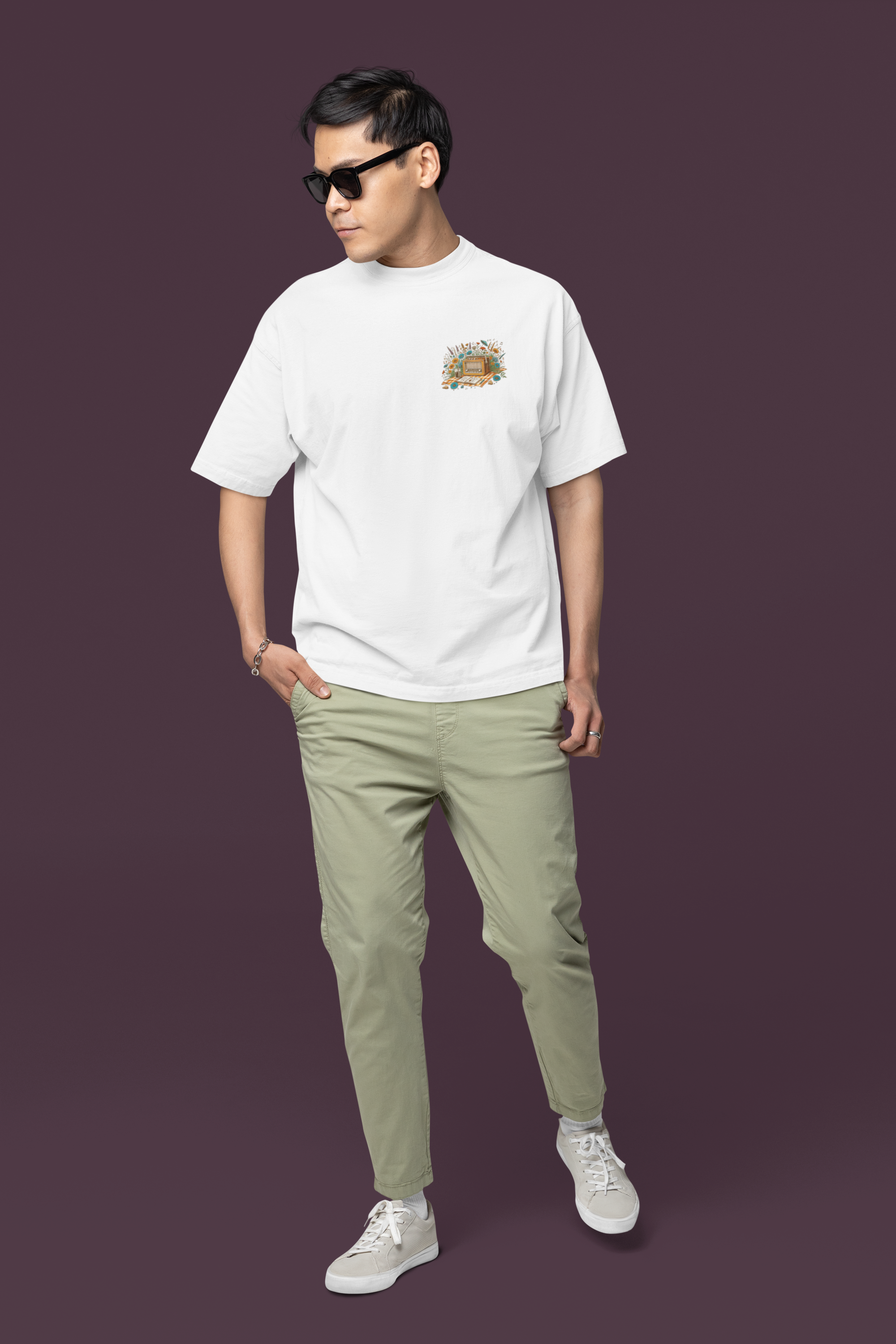 Nostalgic Picnic - Unisex Oversized T-Shirt